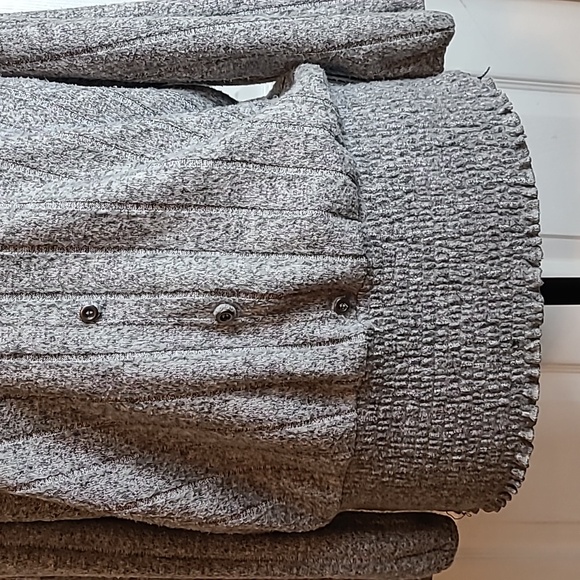 C Fleece Smocked Blouse - Picture 3 of 12